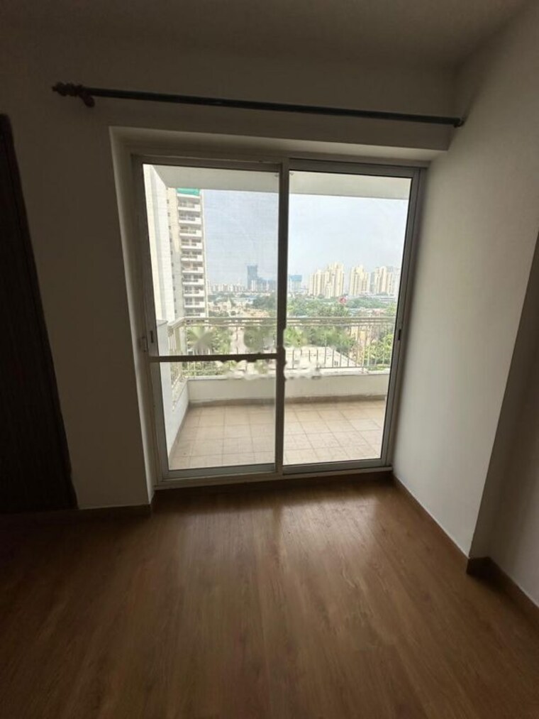 Room, hero-homes-gurgaon 3 Bedroom 3400 Sq.Ft. Apartment In Sector 104 Gurgaon 10735594