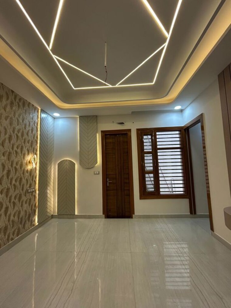 Room, sector 125 4 Bedroom 200 Sq.Yd. Independent House In Sector 125 Mohali 10735588