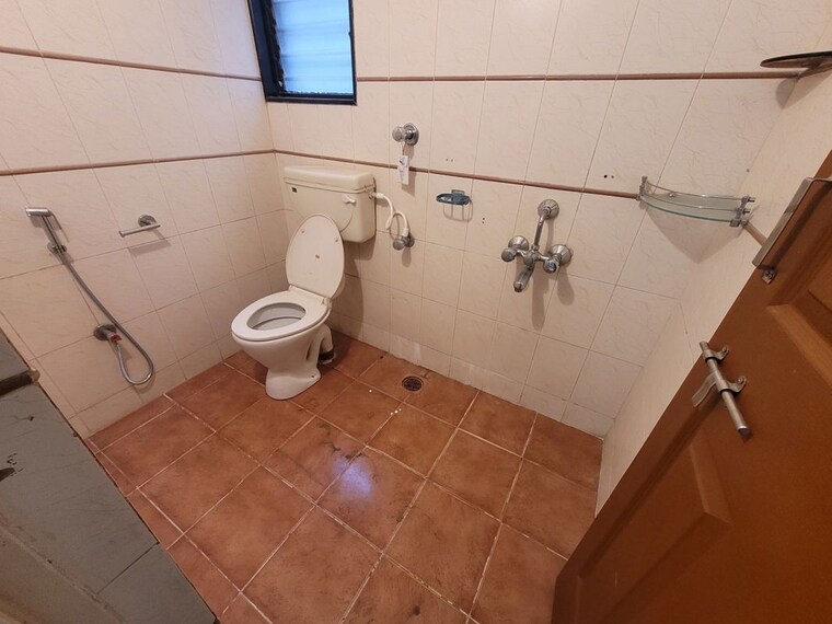 Bathroom, belvalkar-ashirwad 3 Bedroom 1340 Sq.Ft. Apartment In Bhandarkar Road Pune 10735582