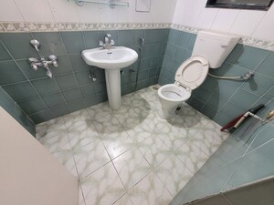 Bathroom in 3 BHK Apartment at Belvalkar Ashirwad, Bhandarkar Road – for Rent