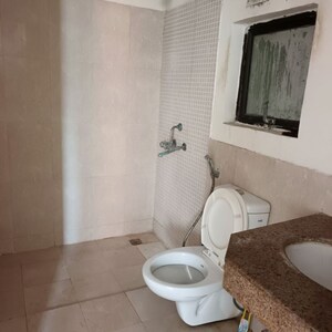 Bathroom in 2 BHK Apartment at Umang Summer Palms, Sector 86 – for Rent