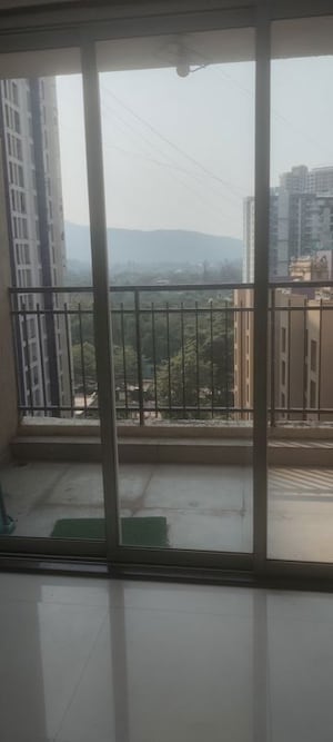 2 BHK Apartment For Rent in Puranik Hometown Phase III, Ghodbunder Road