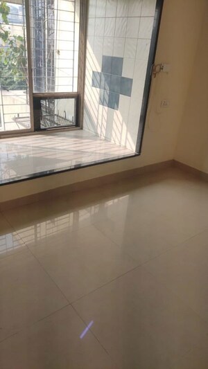 Room in 1 BHK Apartment at Bhoomi Castle, Malad West – for Rent
