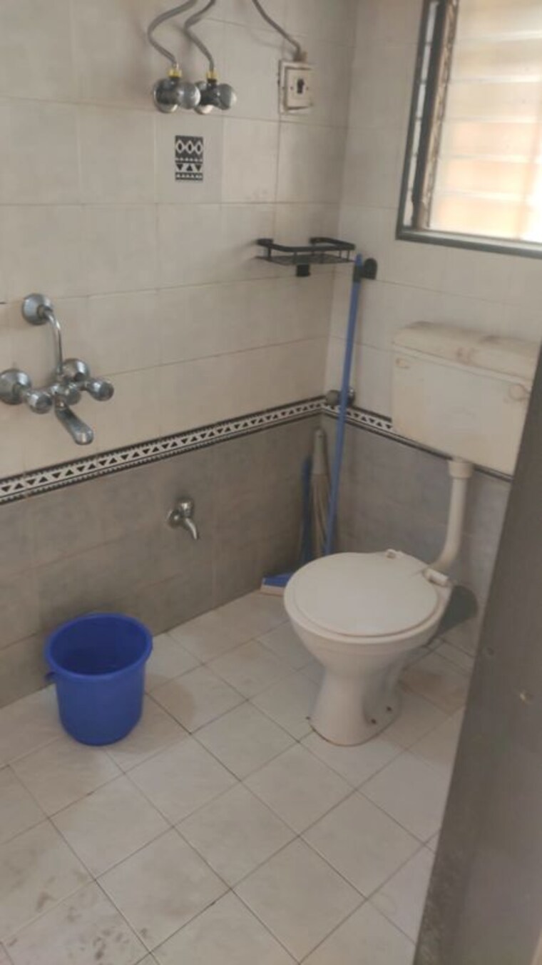 Bathroom, bhoomi-castle 1 Bedroom 600 Sq.Ft. Apartment In Malad West Mumbai 10735680