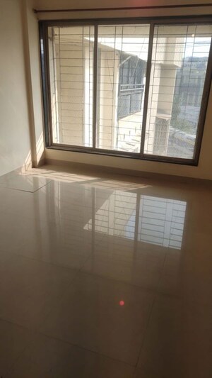 Room in 1 BHK Apartment at Bhoomi Castle, Malad West – for Rent