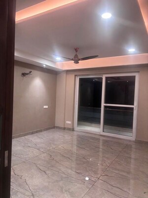 Room in 3 BHK Builder Floor at Sector 12 A – for Rent