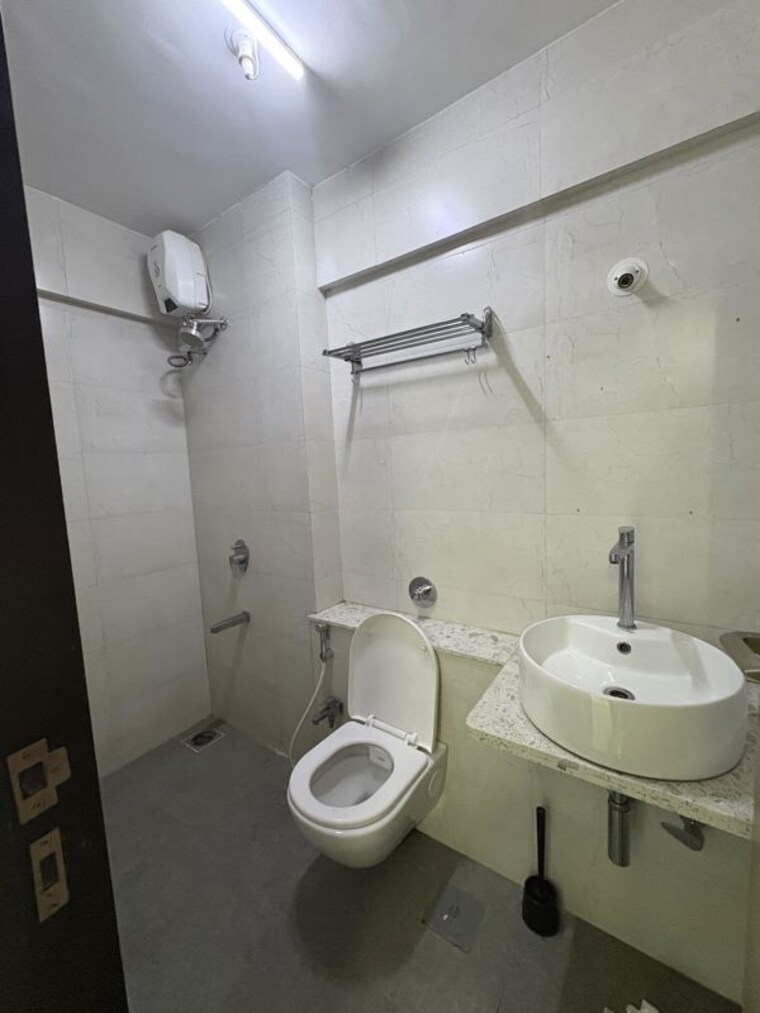 Bathroom, sugee-atharva 2 Bedroom 580 Sq.Ft. Apartment In Prabhadevi Mumbai 10735681