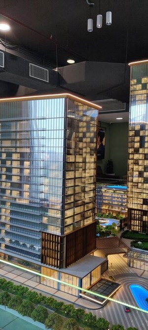  Office Space in IT/SEZ – Exterior View View at Splendor Onyx Blue, Sector 142 - for Sale