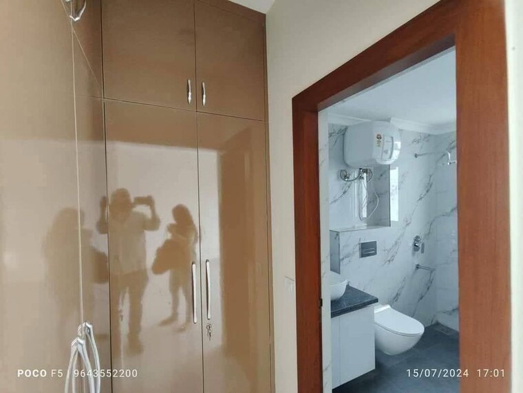 Bathroom, unitech-the-residences-gurgaon 3 Bedroom 1545 Sq.Ft. Apartment In Sector 33 Gurgaon 10735686
