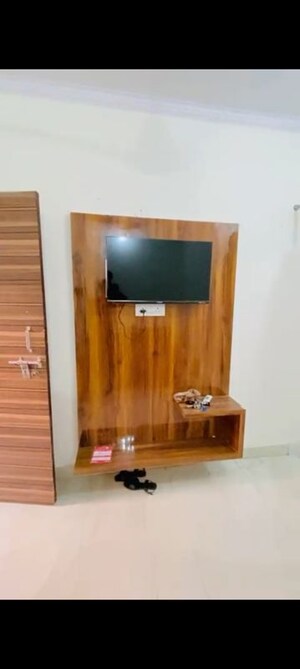 Room in 1 BHK Apartment at Dwarka Sector 16 – for Rent