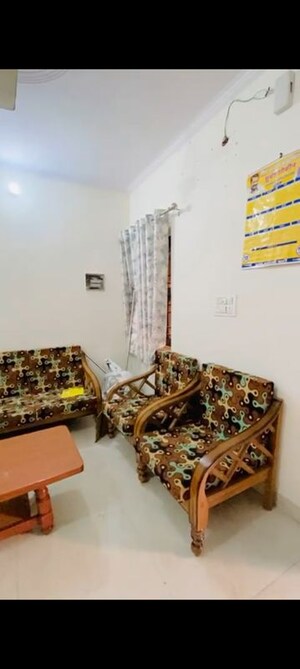 Living Room in 1 BHK Apartment at Dwarka Sector 16 – for Rent