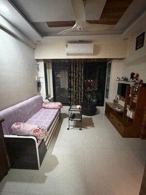1 BHK Apartment For Rent in Spring Grove Uno Society, Kandivali East