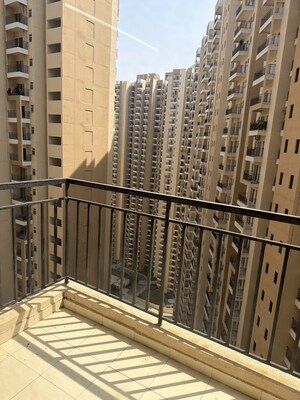 Staircase in 2.5 BHK Apartment at Amrapali Verona Heights, Tech Zone 4 Greater Noida – for Sale