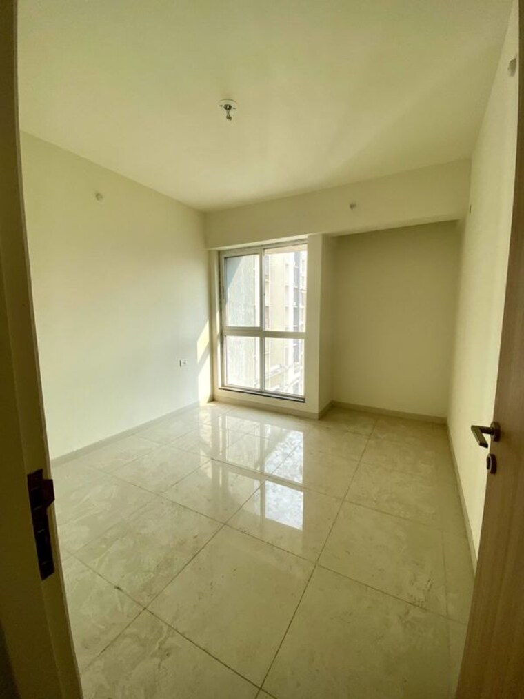 Room, godrej-emerald 2 Bedroom 1100 Sq.Ft. Apartment In Ghodbunder Road Thane 10735756