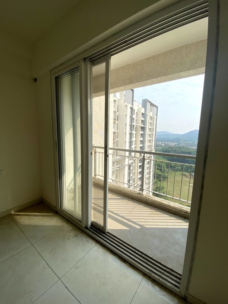 Room, godrej-emerald 2 Bedroom 1100 Sq.Ft. Apartment In Ghodbunder Road Thane 10735756