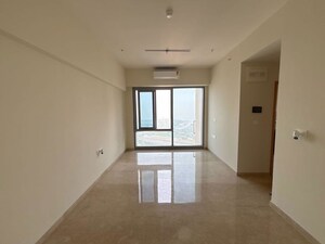 Room in 2 BHK Apartment at Piramal Aranya, Byculla – for Sale