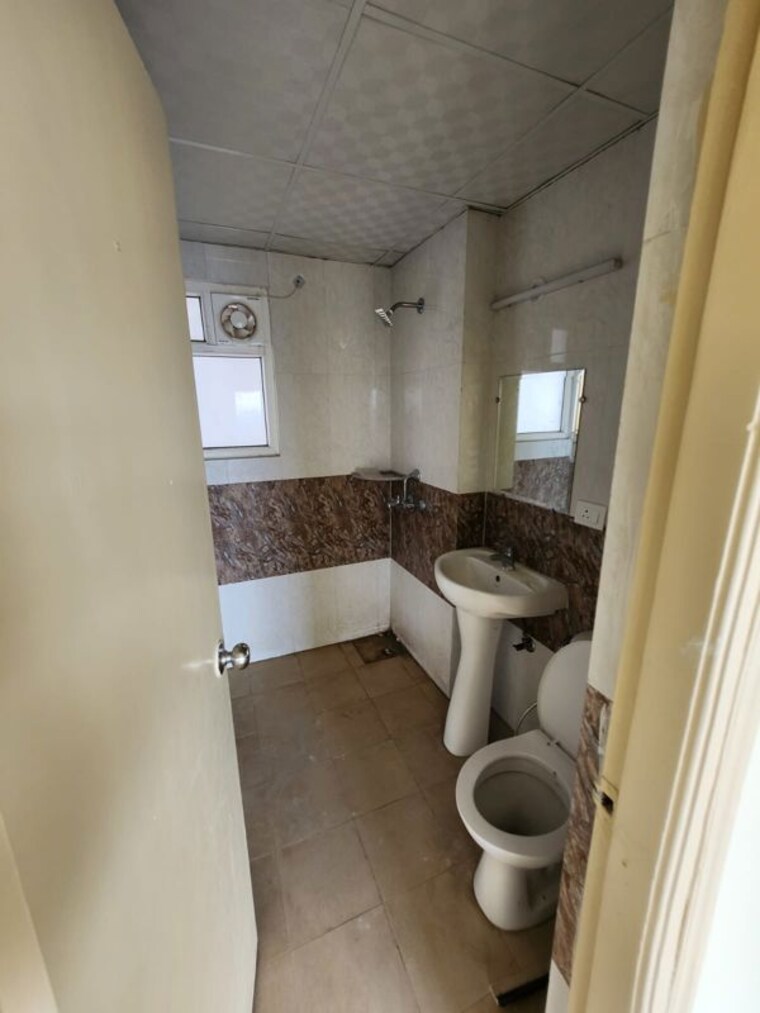 Bathroom, sector 150 2 Bedroom 1050 Sq.Ft. Apartment In Sector 150 Noida 10735804