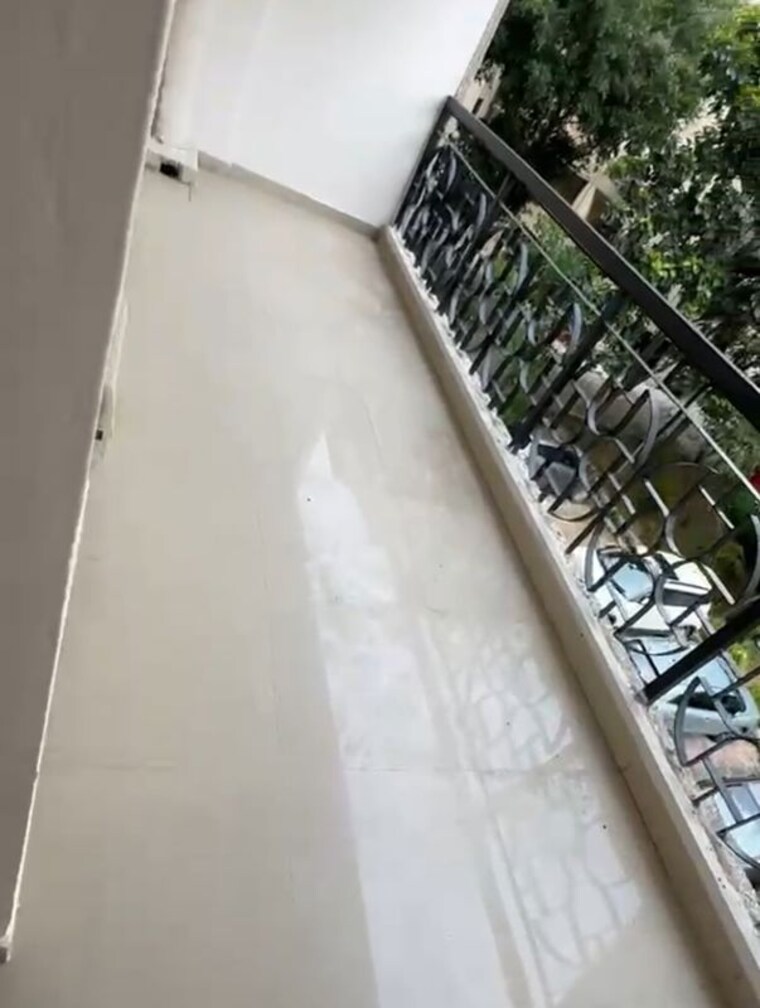 Balcony, awho-township-gurjinder-vihar 4 Bedroom 2100 Sq.Ft. Apartment In Omega Ii Greater Noida Greater Noida 10723665