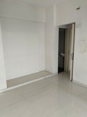 Room in 1 BHK Apartment at Vijay Orovia, Ghodbunder Road – for Rent