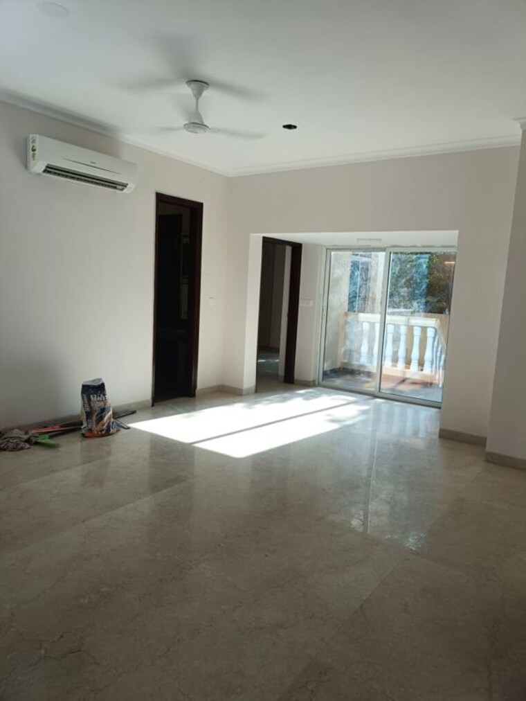 Living Room, ansal-api-versalia 4 Bedroom 3333 Sq.Ft. Apartment In Sector 67a Gurgaon 10735848