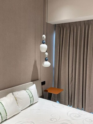 Room in 4 BHK Apartment at Lodha Kiara, Worli – for Sale
