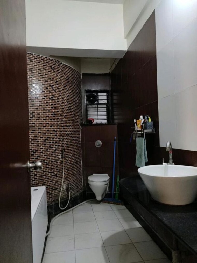 Bathroom, raviraj-ozone-villas 3 Bedroom 1967 Sq.Ft. Villa In Wagholi Pune 10735849