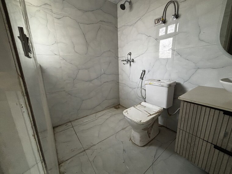 Bathroom, supercity-mayfair-residency-phase-ii 3 Bedroom 1490 Sq.Ft. Apartment In Tech Zone 4 Greater Noida Greater Noida 10735855