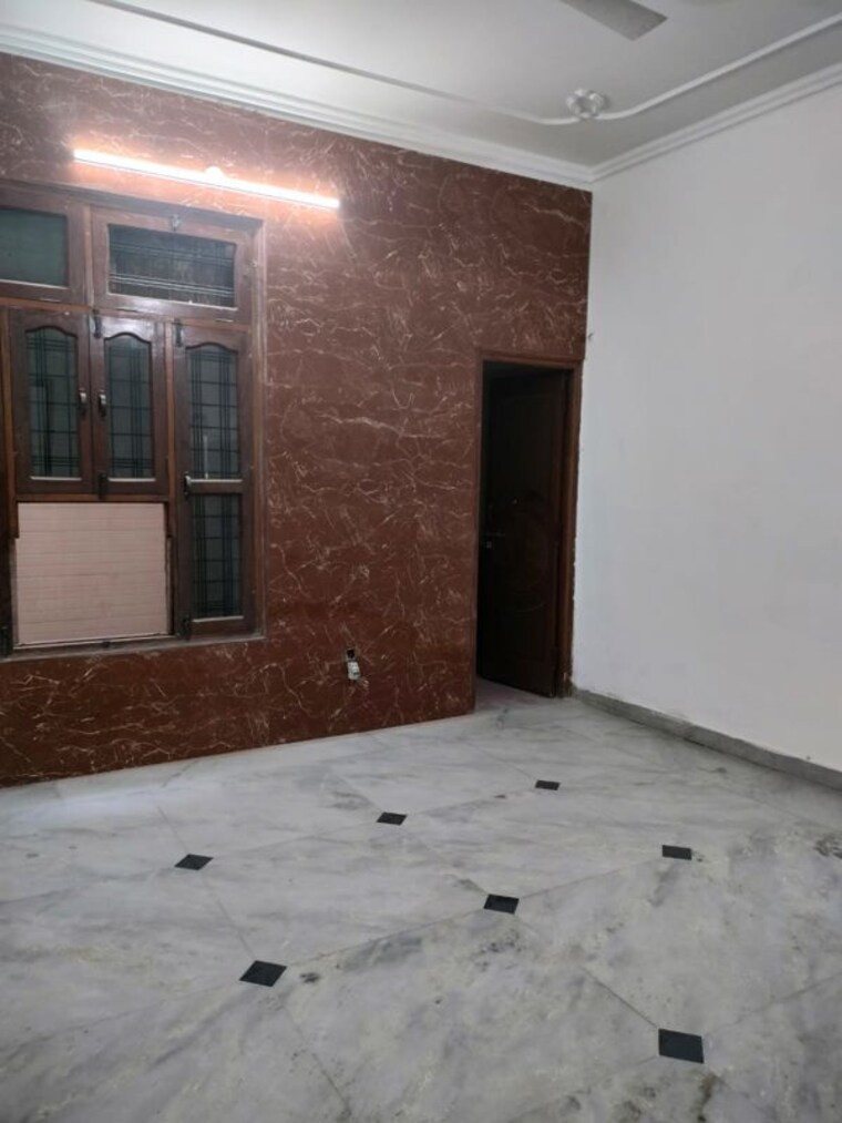 Room, sector 4 1 Bedroom 1242 Sq.Ft. Independent House In Sector 4 Gurgaon 10735898