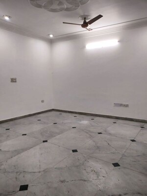 Room in 1 BHK Independent House at Sector 4 – for Rent