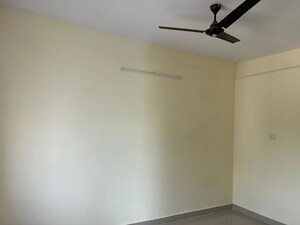 Room in 1 BHK Builder Floor at Kodathi – for Rent