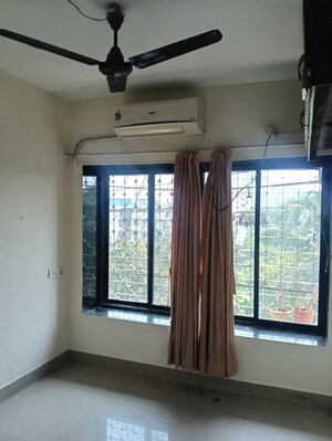 Room in 2 BHK Apartment at Jay Aashiana CHS, Ic Colony – for Rent