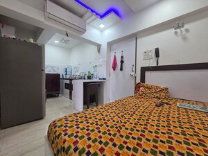 1 RK Apartment For Rent in Summit Apartment, Goregaon East
