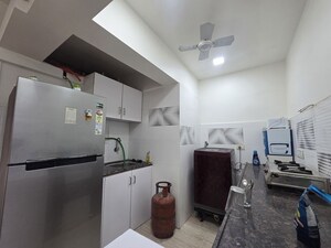 Team Area in Studio Apartment at Summit Apartment, Goregaon East – for Rent