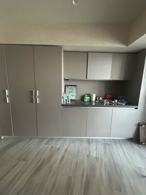 Room in 3 BHK Apartment at Lodha World Crest, Worli – for Sale