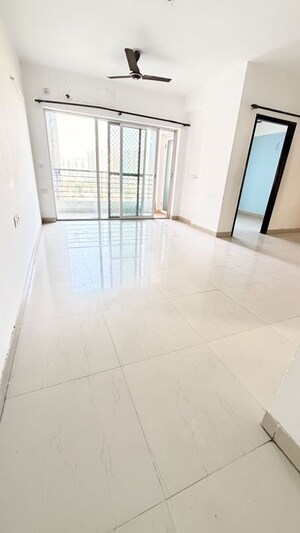 Room in 2 BHK Apartment at Amrapali Verona Heights, Tech Zone 4 Greater Noida – for Sale