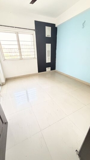 Room in 2 BHK Apartment at Amrapali Verona Heights, Tech Zone 4 Greater Noida – for Sale