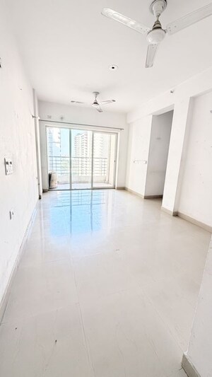 Room in 2 BHK Apartment at Amrapali Verona Heights, Tech Zone 4 Greater Noida – for Sale