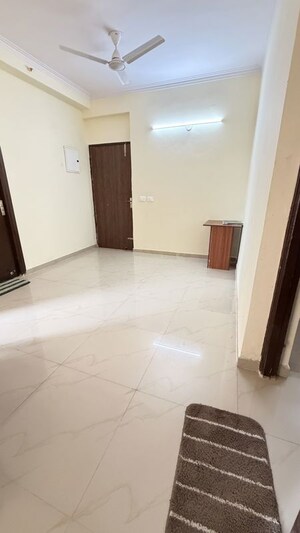 Room in 3 BHK Apartment at Amrapali Verona Heights, Tech Zone 4 Greater Noida – for Sale