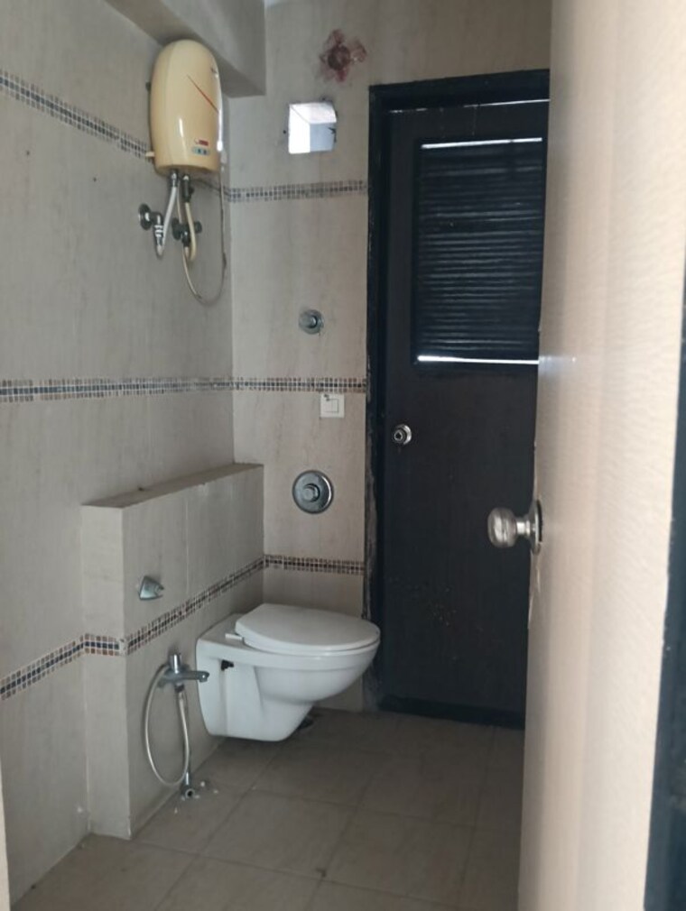 Bathroom, kesar-harmony 3 Bedroom 1850 Sq.Ft. Apartment In Kharghar Navi Mumbai 10735968