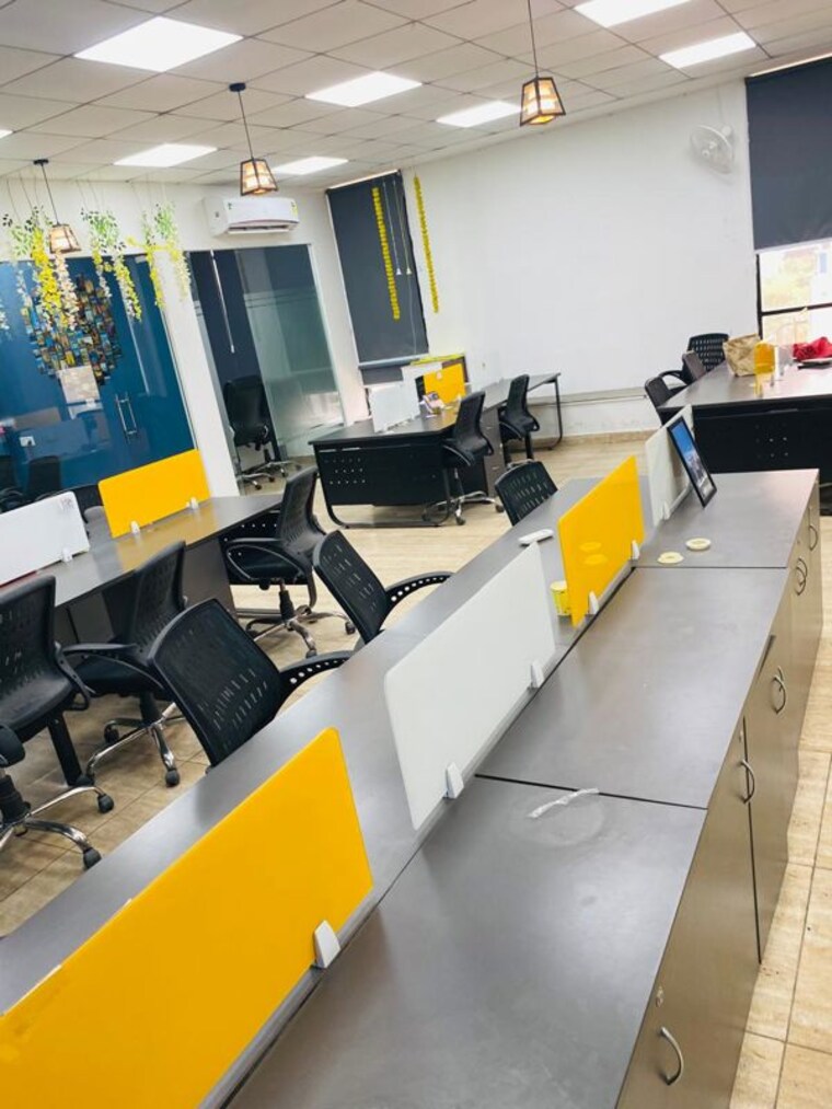 Team Area, sector 2 Commercial Office Space 1650 Sq.Ft. In Sector 2 Noida 10735981