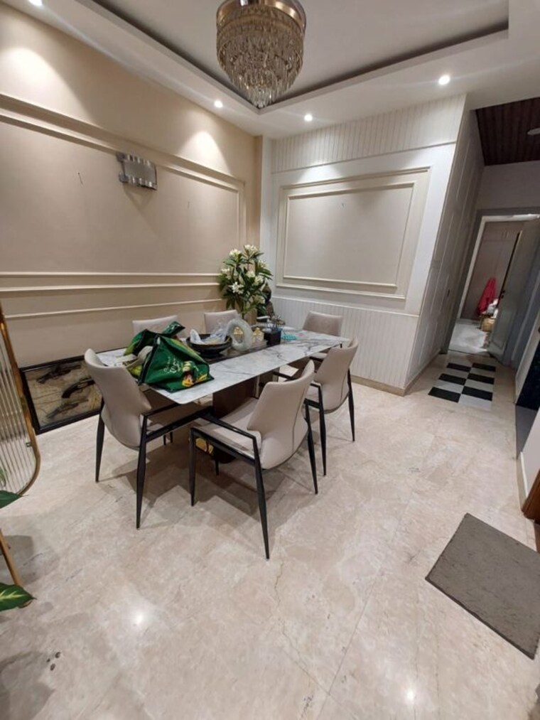 Gym, shivalik colony 3 Bedroom 1800 Sq.Ft. Builder Floor In Shivalik Colony Delhi 10735986