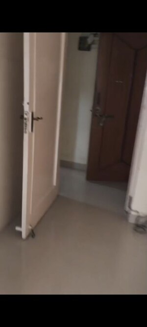 Hall in 1 BHK Apartment at Jumbo Darshan, Andheri East – for Rent