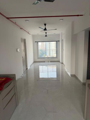 Room in 2 BHK Apartment at L And T Seawoods Residences, Seawoods – for Rent