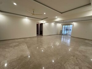 Room in 4 BHK Apartment at Sterling Brunton, Mg Road – for Rent