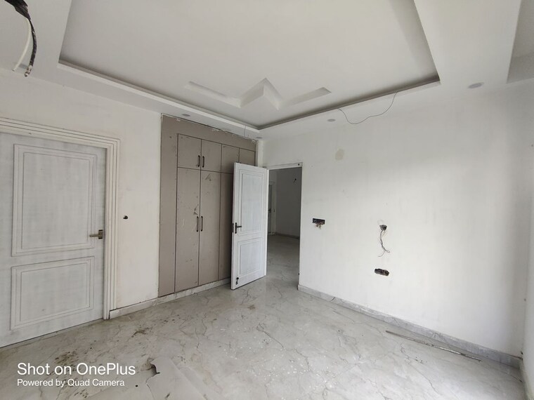 Room, green fields colony 4 Bedroom 4050 Sq.Ft. Builder Floor In Green Fields Colony Faridabad 10736001