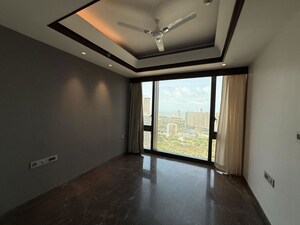 Room in 4 BHK Apartment at Lodha Trump Tower, Worli – for Sale