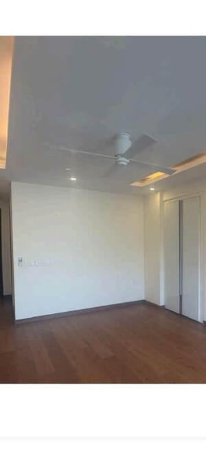 Room in 2 BHK Builder Floor at Vasant Vihar – for Rent