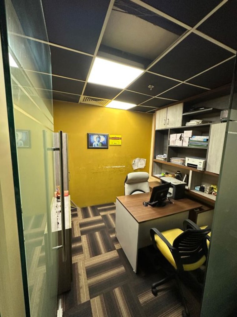 Team Area, sector 63 Commercial Office Space 3000 Sq.Ft. In Sector 63 Noida 10736032