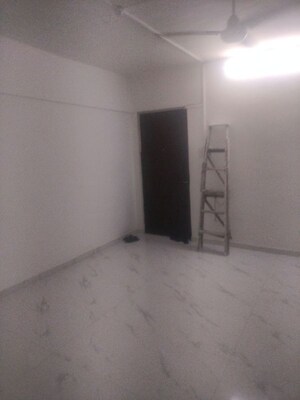Room in 2 BHK Apartment at Prem Deep Building, Andheri East – for Rent
