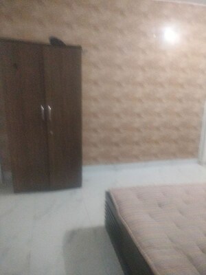 2 BHK Apartment For Rent in Prem Deep Building, Andheri East